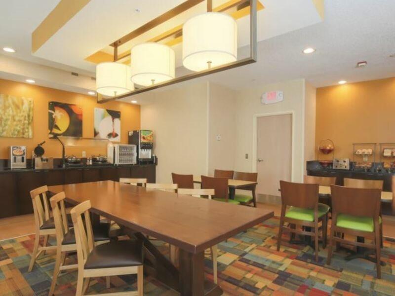 Baymont By Wyndham Tulsa Hotell Eksteriør bilde