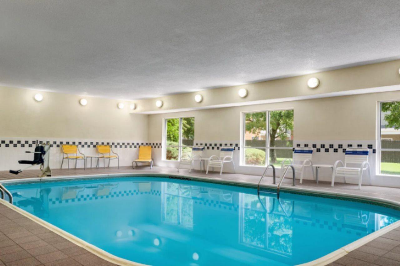 Baymont By Wyndham Tulsa Hotell Eksteriør bilde