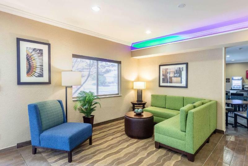 Baymont By Wyndham Tulsa Hotell Eksteriør bilde