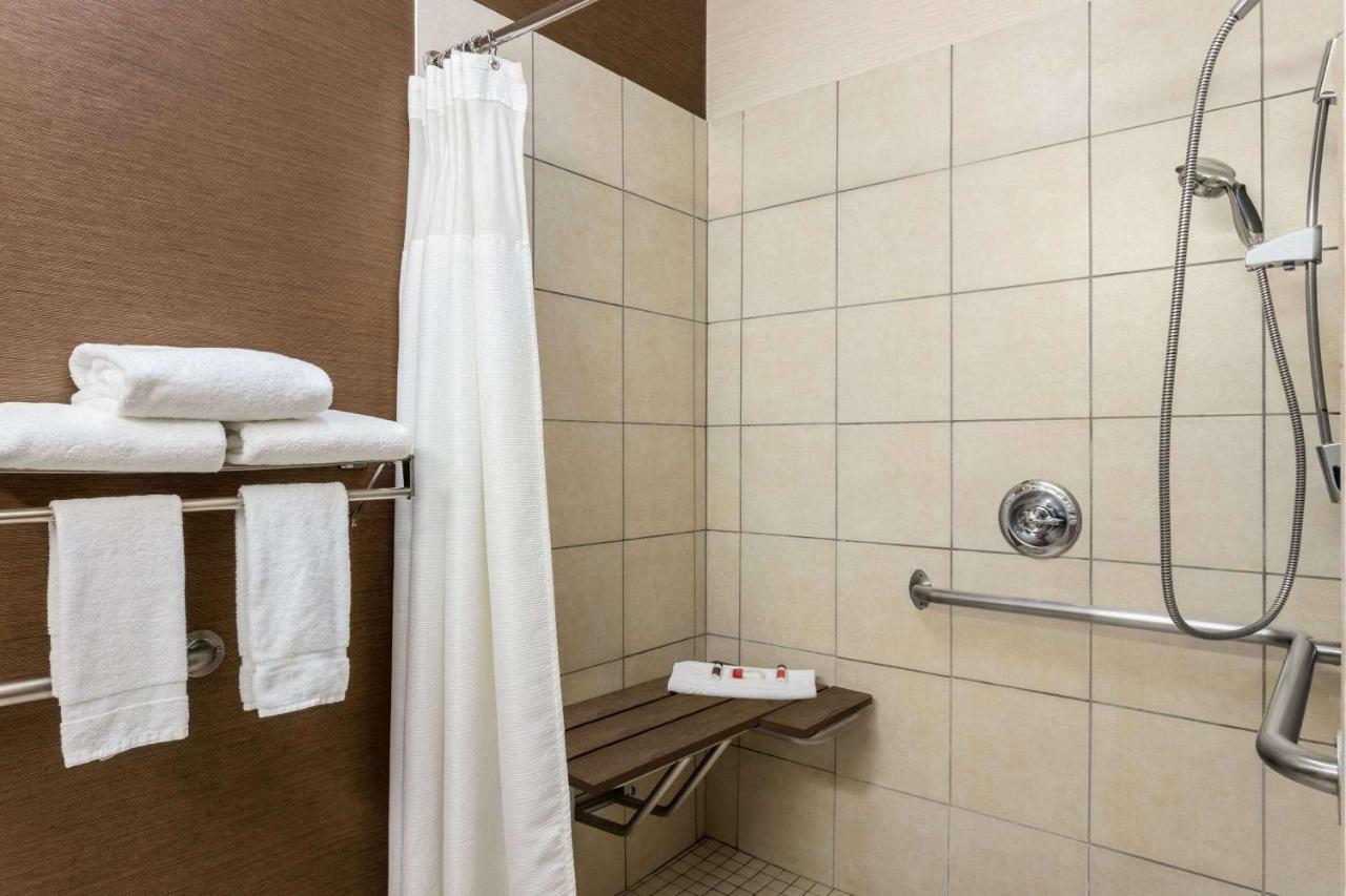 Baymont By Wyndham Tulsa Hotell Eksteriør bilde